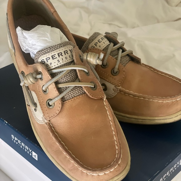 Gently used sperry ivyfish topsides 7.5 - Picture 2 of 7
